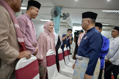 DATUK DR MOHD NA'IM MOKHTAR