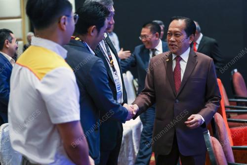 DATUK SERI AHMAD MASLAN