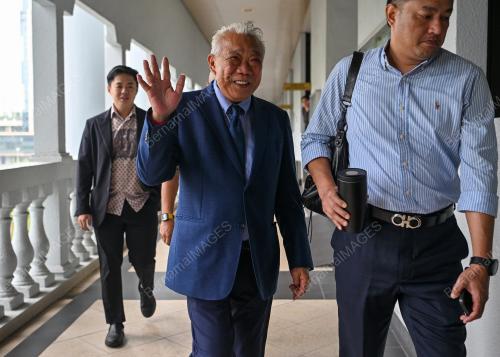 DATUK SERI BUNG MOKTAR RADIN