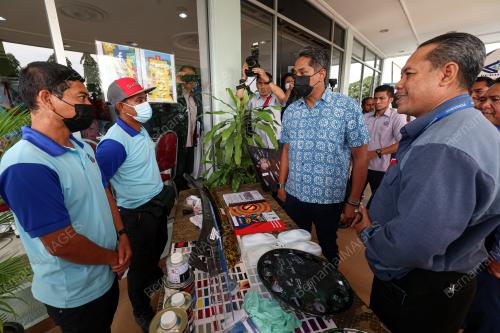 KHAIRY JAMALUDDIN