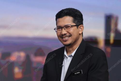 WAN AHMAD HILMAN WAN ADAM