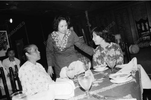 PESTA MAKANAN