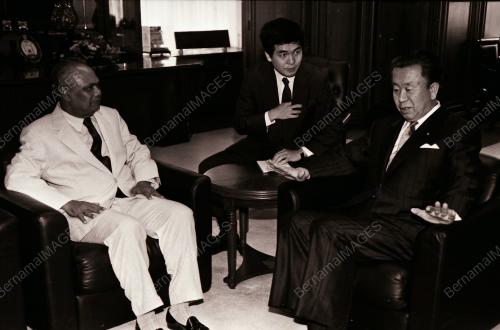 YAB ENCIK ABDUL GHAFAR BABA