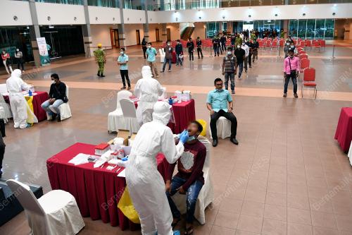 UJIAN SARINGAN COVID-19 PEKERJA PEMBINAAN WARGA ASING