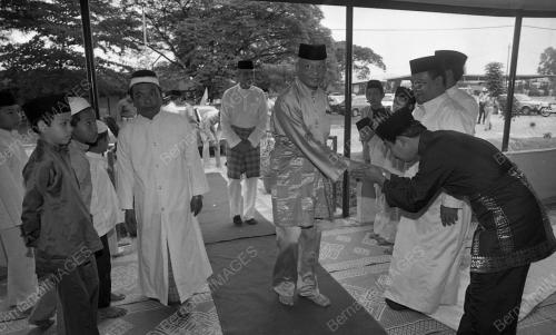 KL03_06022015_AGONG_SOLAT