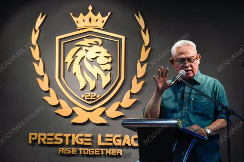 TAN SRI NOH OMAR