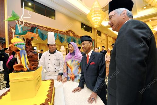 KL03_06062014_AGONG
