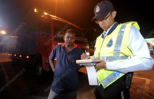 KL03_06092013_POLIS_SEKATAN