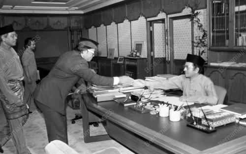 KL03_06102015_SUMPAH