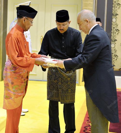 KL03_07012014_AGONG