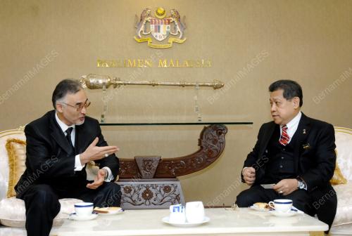 TERIMA KUNJUNGAN DUTA RUPABLIK KYRGYZ