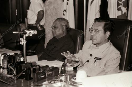 MESYUARAT MAJLIS TERTINGGI UMNO