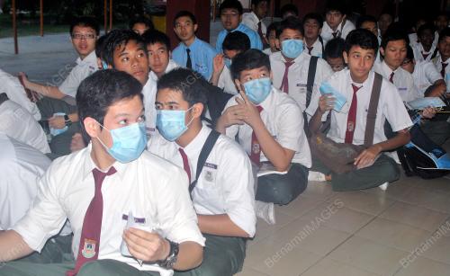 PELAJAR PMR SMK SEKSYEN 5