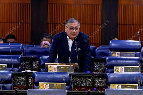 DATUK SERI DR SHAMSUL ANUAR NASARAH