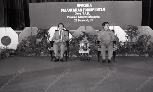KL03_08012015_PM_FORUM_INTAN