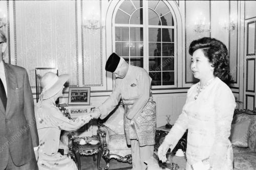 Lord Carrington mengadap Agong
