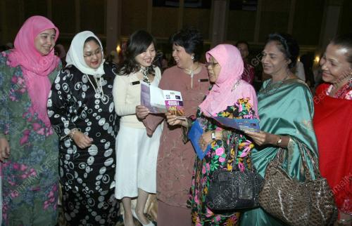 NOORUL AINUR MOHD NUR