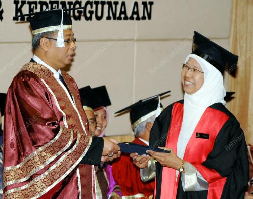 ISMAIL SABRI YAAKOB