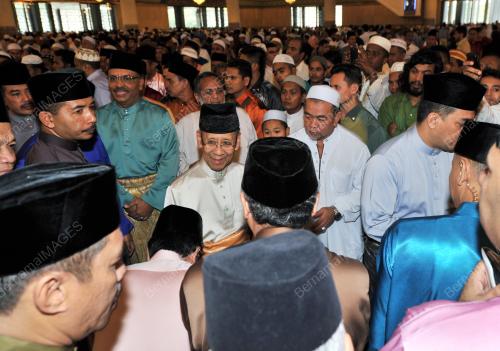 KL03_08082013_AGONG_SALAM
