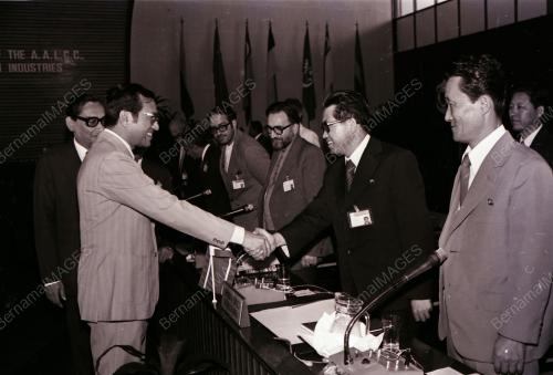 DATUK SERI DR. MAHATHIR BIN MOHAMAD