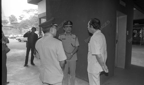 KL03_09012015_PM_LAWAT_PEJABAT_POLIS