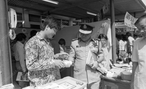 KL03_09032015_HARI_TERBUKA