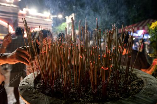 KL03_09052017_WESAK