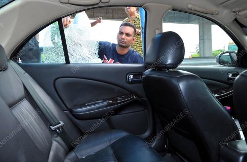 KL03_09082013_PECAH_KERETA