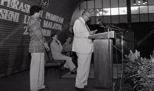 TUNKU ABDUL RAHMAN