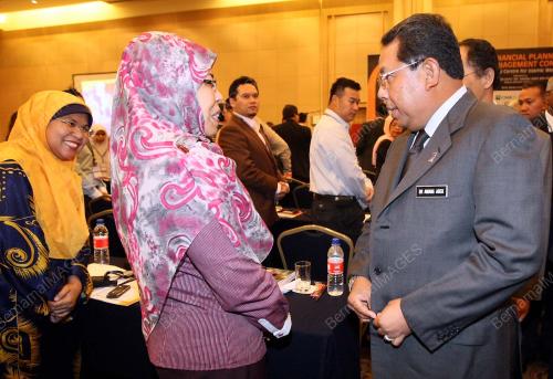 SENATOR DATUK DR AWANG ADEK HUSSIN