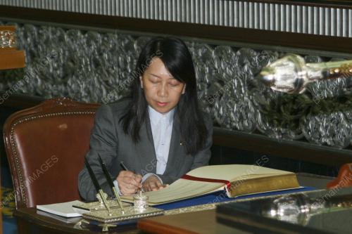 LINDA TSEN THAU LIN