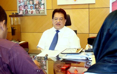 KL03_09112012_S_U_AGUNG_UMNO