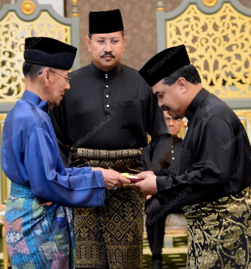 KL03_10012013_AGONG_WATIKAH