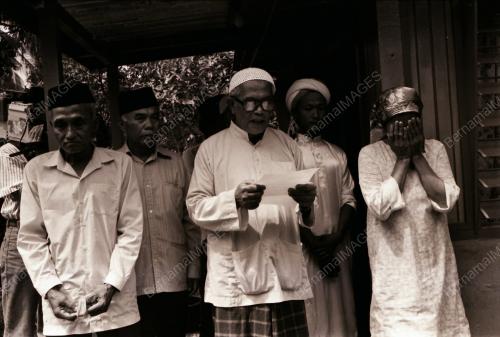 KELUARGA MANGSA AMUK