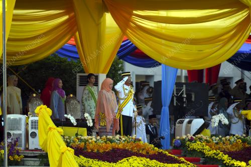 AL SULTAN ABDULLAH RIÃ•AYATUDDIN AL MUSTAFA BILLAH SHAH