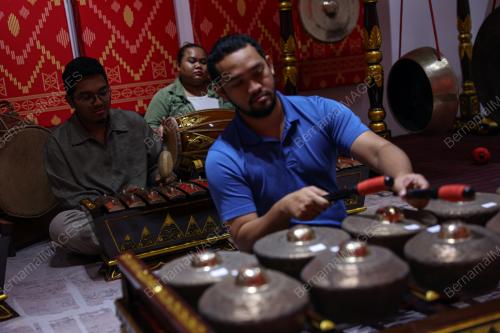 GAMELAN MEMBANGKIT PELBAGAI NOSTALGIA