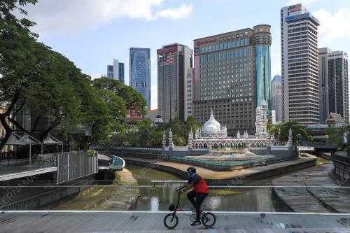 KL03_10082021_TINJAUAN