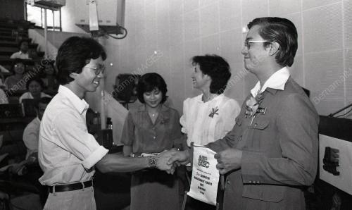 DR TONG TIONG HONG