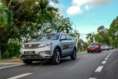 PROTON X70
