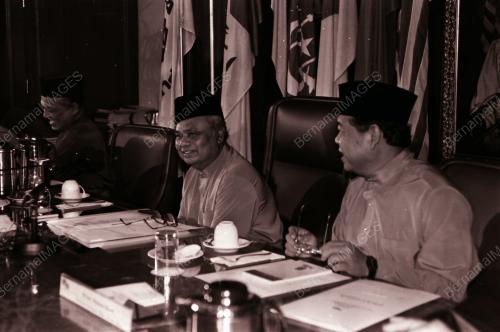 MESYUARAT MAJLIS TERTINGGI UMNO