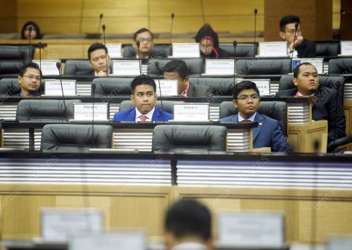 KL03_11052015_PERSIDANGAN
