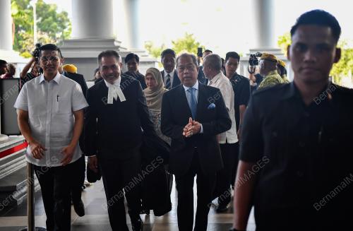 TAN SRI MUHYIDDIN MOHD YASSIN