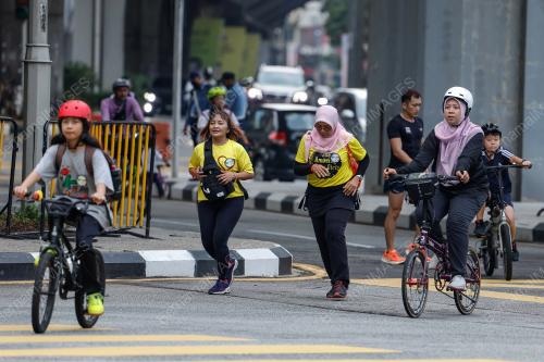 PROGRAM LARIAN GEGARUN