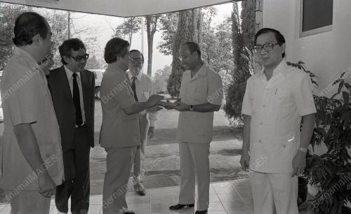 TUN HUSSEIN ONN
