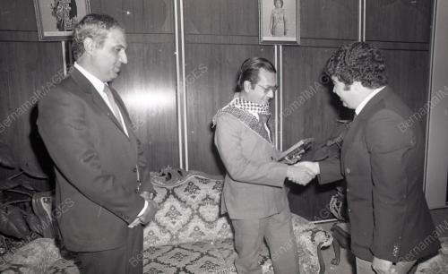 DR. MAHATHIR MOHAMAD