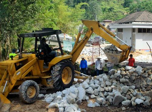 TANAH RUNTUH DI BUKIT ANTARABANGSA
