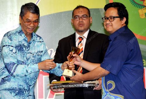 KL03_12122014_ANUGERAH_DBP