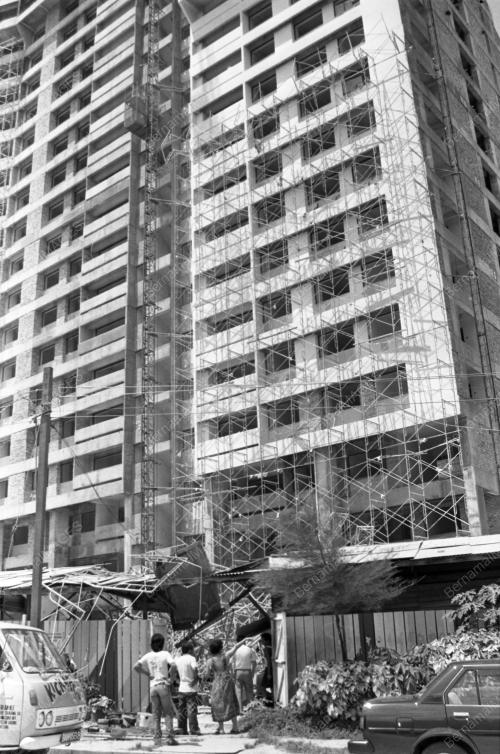 KL03_13012015_JATUH_BANGUNAN