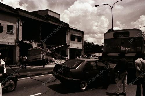 KEMALANGAN DI JALAN TUN SAMBATHAN