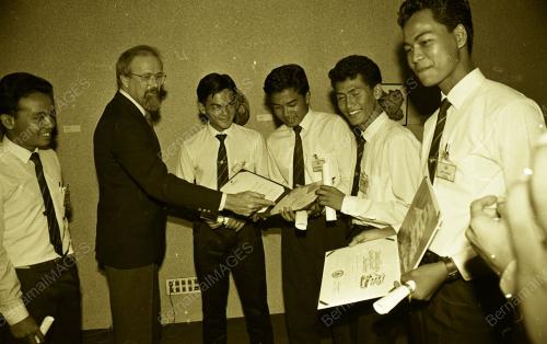 KL03_130690_PELAJAR